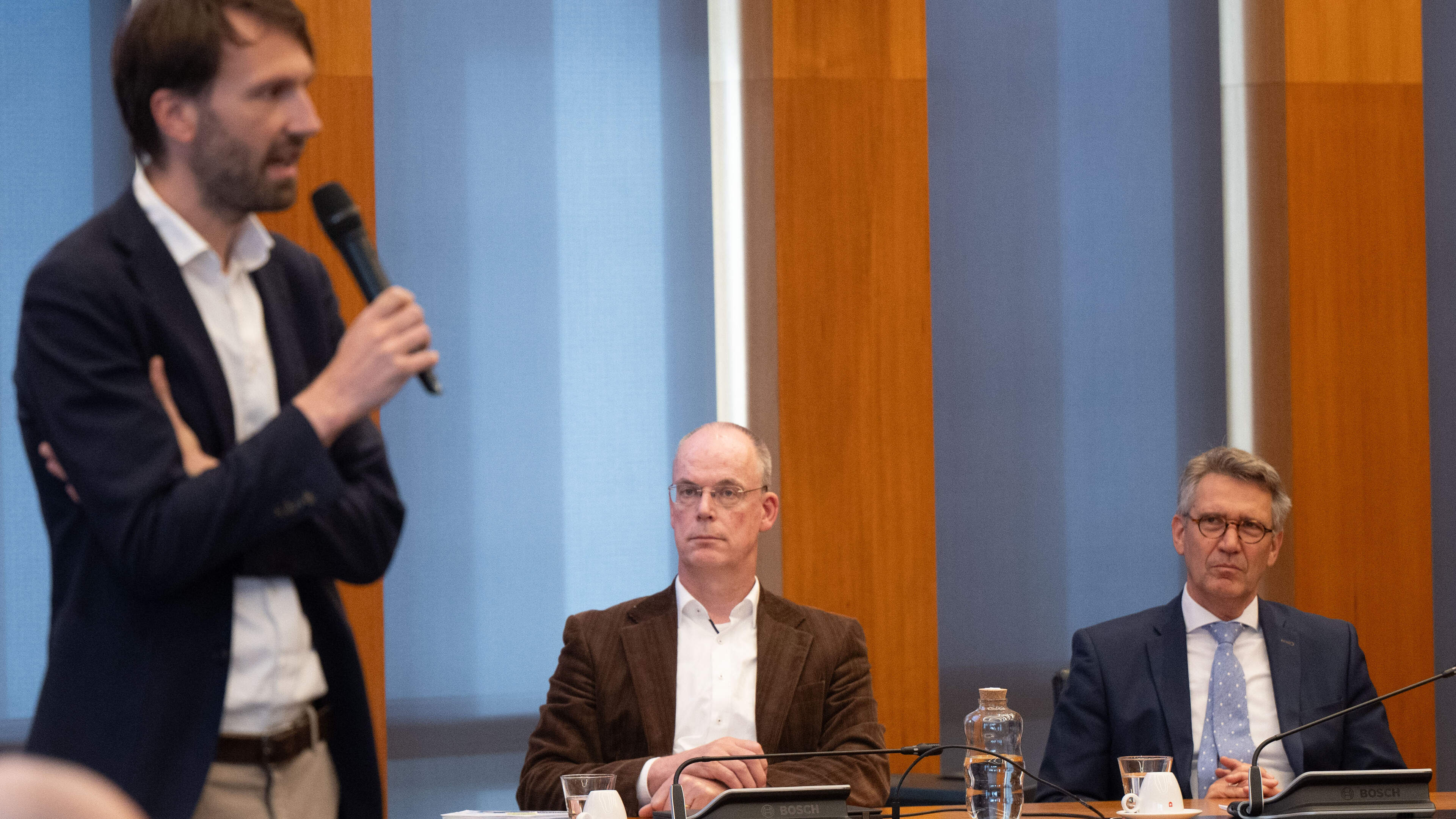 Onderzoeksbureau: geen ‘rotte appels’, typische cultuur veroorzaakt slechte sfeer in stadhuis Maastr